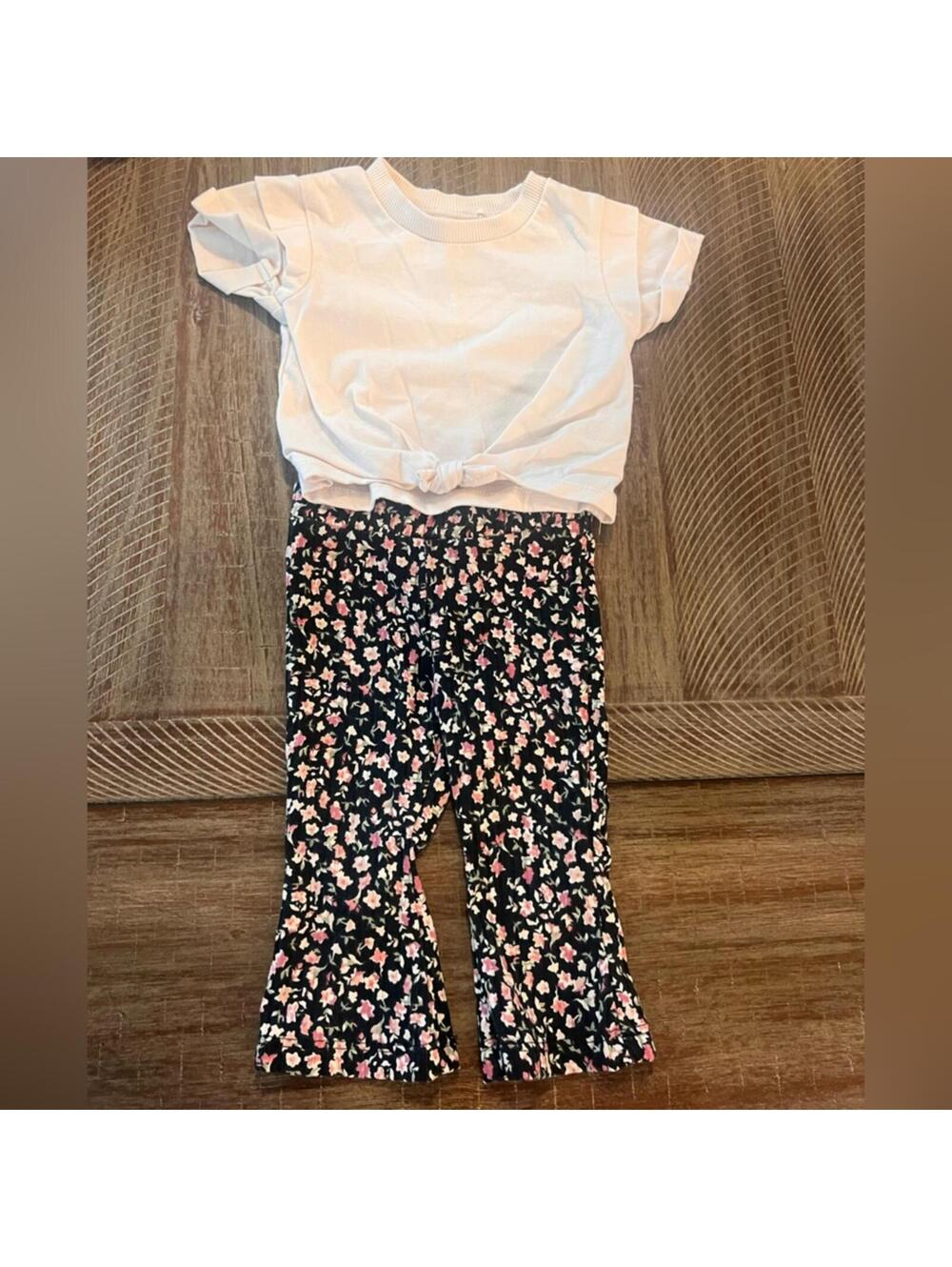 Jessica Simpson Baby Floral Flare Pants with White Knotted T-Shirt Set Size 3-6M